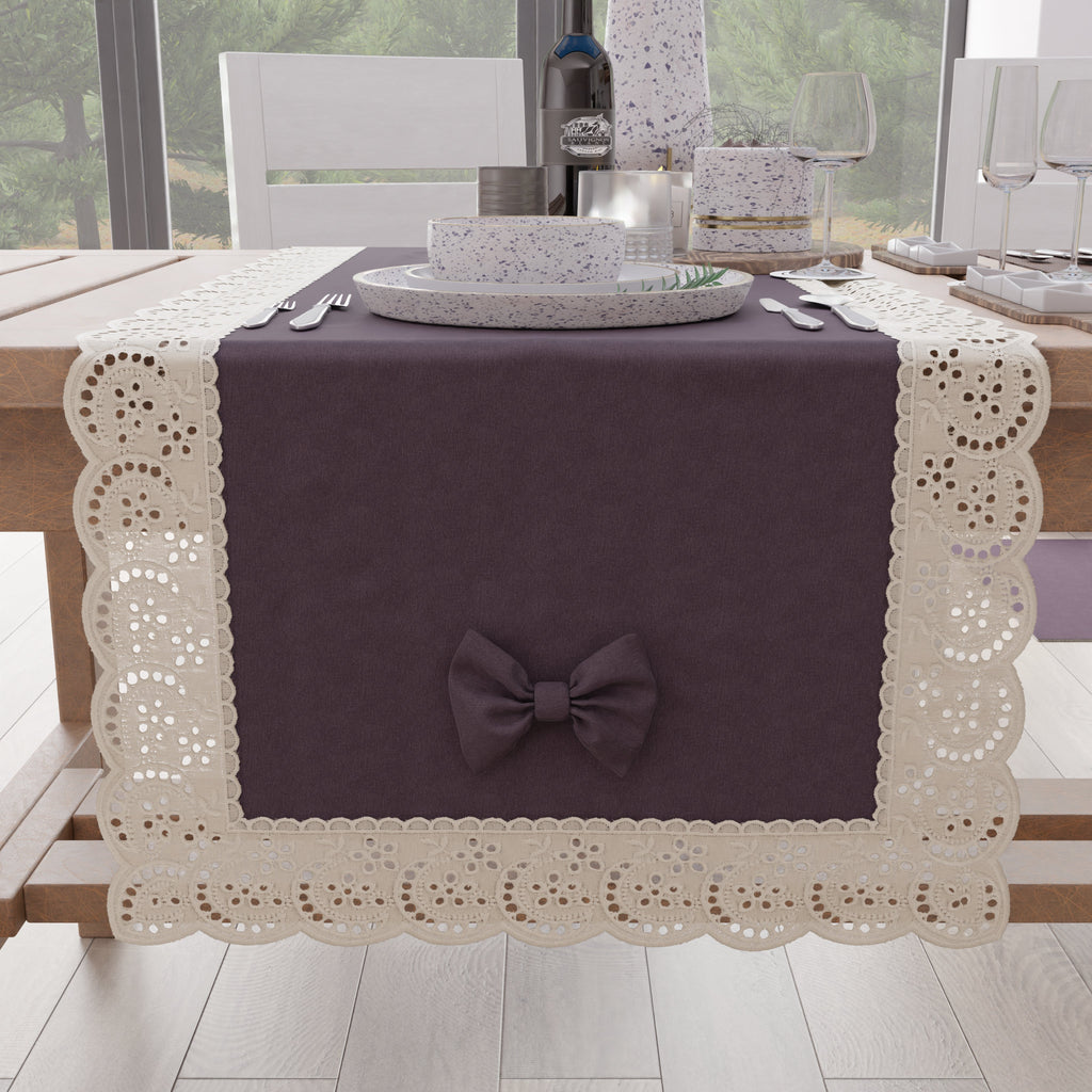 Runner da Tavolo Elegante Shabby Chic con Pizzo e Fiocchi Malva