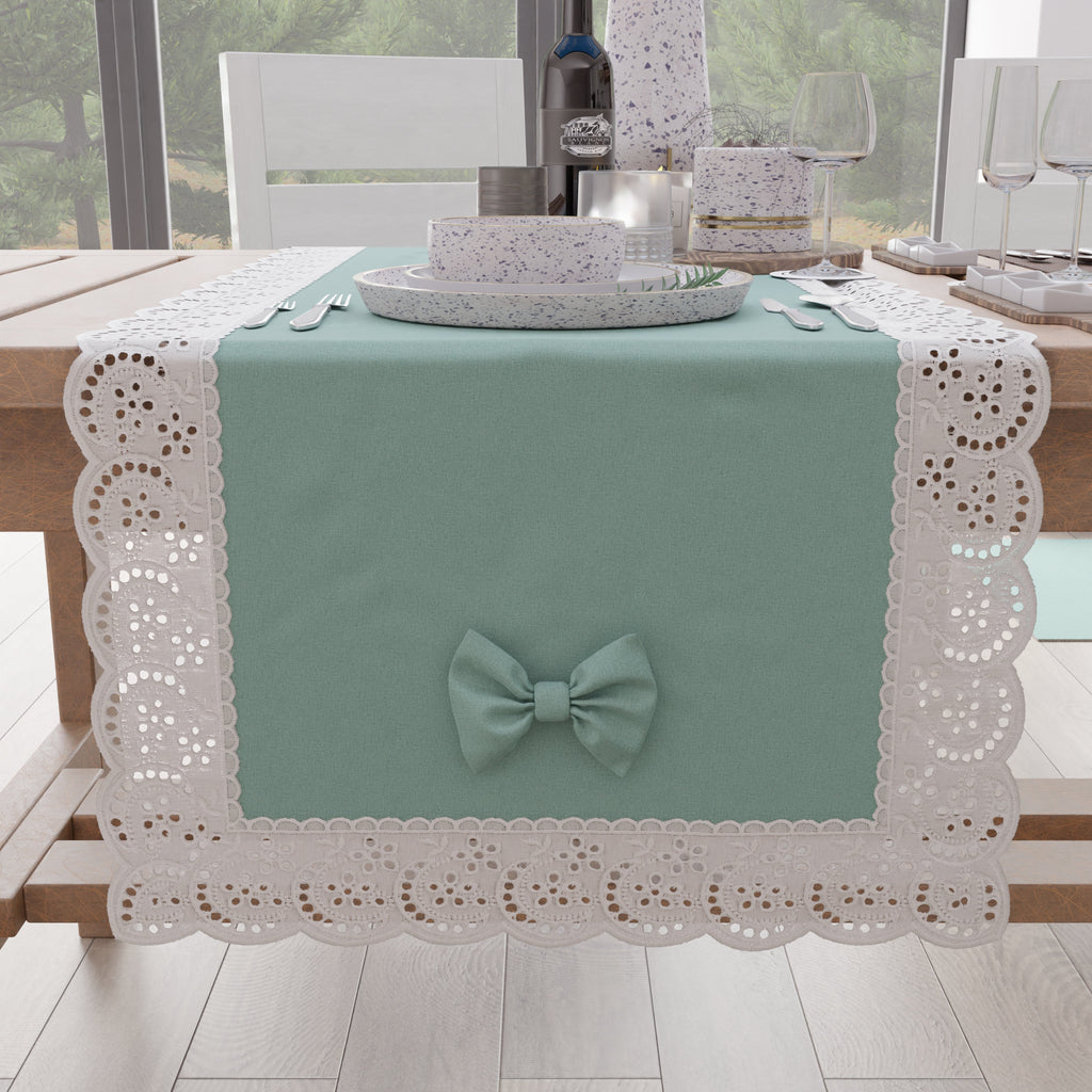 Runner da Tavolo Elegante Shabby Chic con Pizzo e Fiocchi Verde Acqua